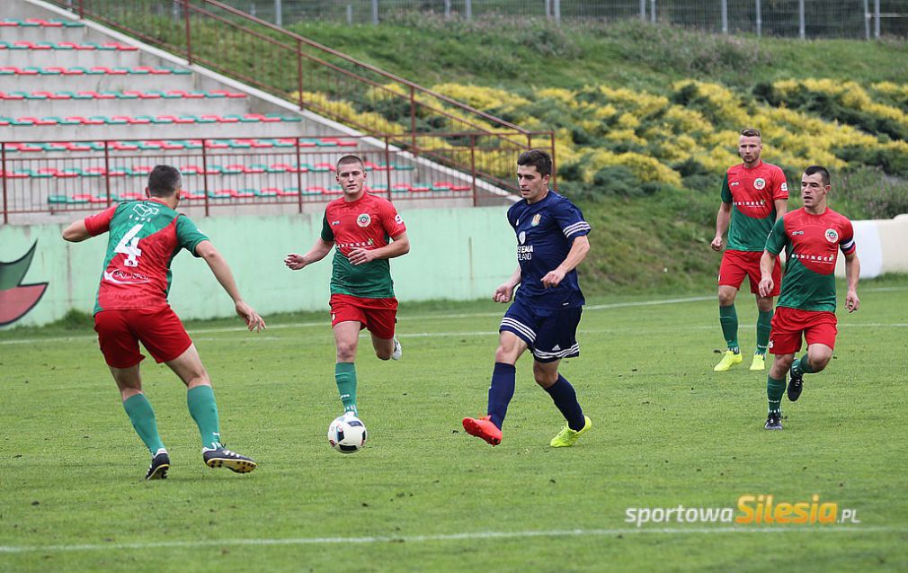Unia Turza osiada na dnie, remis "wzmocnionych" rezerw Górnika - niedzielne mecze w III lidze (aktualizacja)