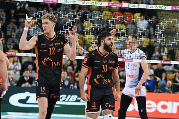 Przegrywali już 0:2... Mistrz w półfinale!