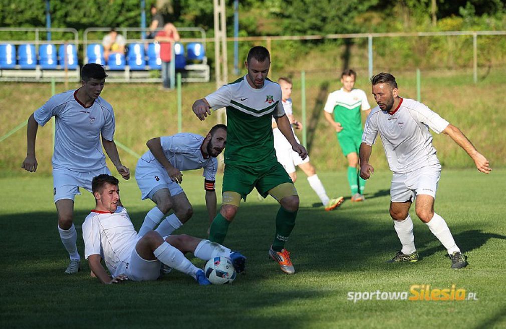IV-ligowy mecz Granica Ruptawa - LKS Czaniec (białe stroje)