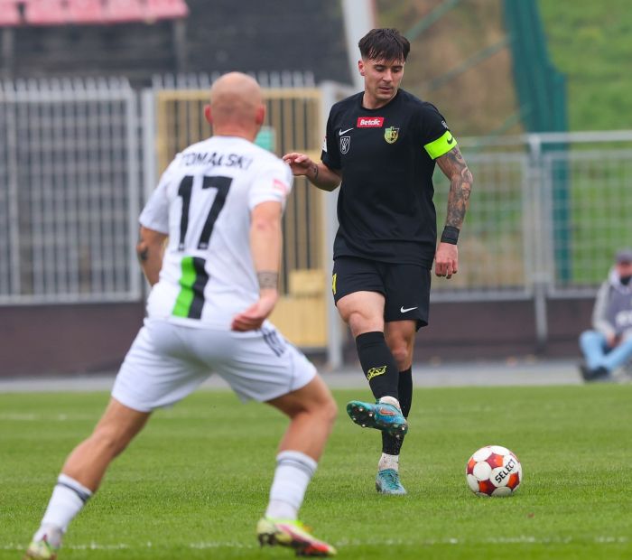 Klęska w meczu "przyjaźni" - wyniki 16. kolejki Betclic 2. ligi