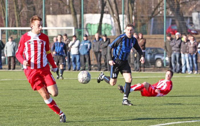 Czy Polonia zatrzyma lidera? Rezerwowy szczyt - zapowiedź 14. kolejki ZINA IV ligi