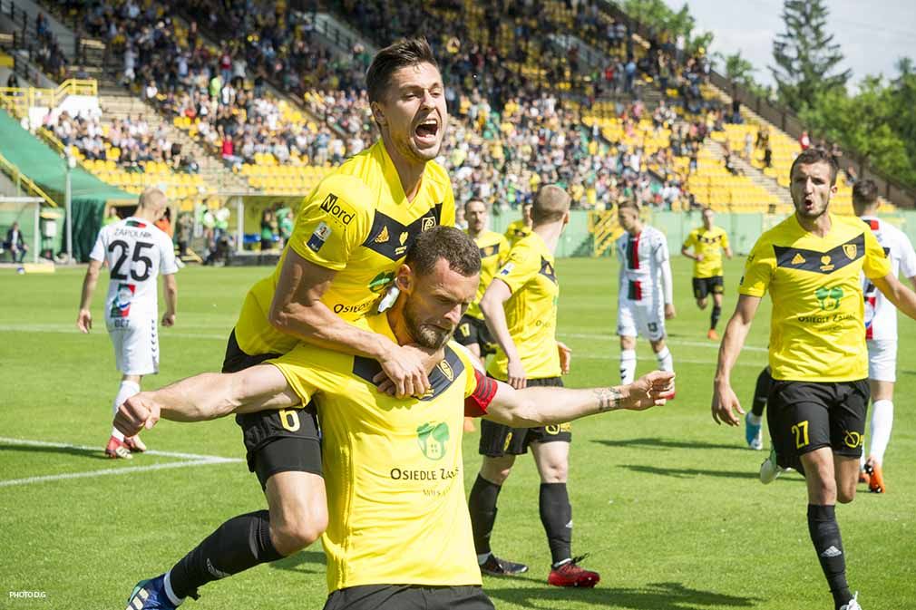 Bez bramek w derbach, dreszczowiec Jastrzębia w Bytowie, przełamanie Katowic - wyniki 13. kolejki Fortuna 1. ligi