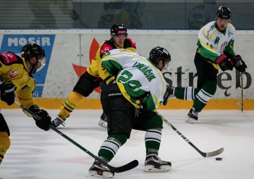 Zrobiło się ciekawie po trzecich meczach ćwierćfinałowych Polskiej Hokej Ligi
