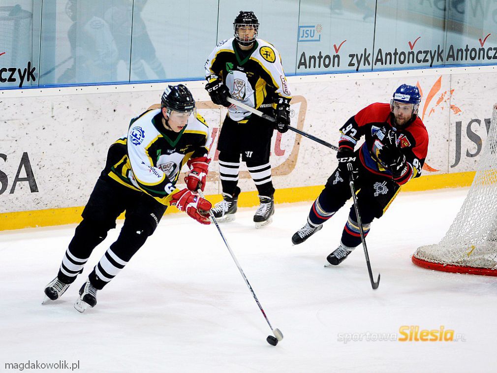Unia w ostatnich sekundach meczu pokonała GKS Tychy - wyniki 16. kolejki Polskiej Hokej Ligi