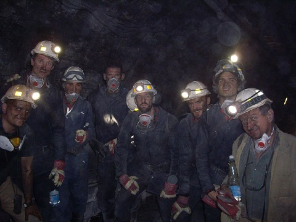 Siatkarze poczuli się górnikami. Drużyna Jastrzębskiego Węgla na dole kopalni