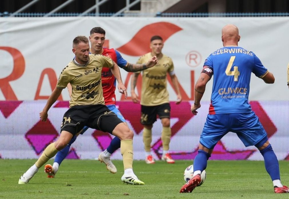 Kiks Placha dał Górnikowi wygraną w derbach - wyniki 2. kolejki PKO BP Ekstraklasy